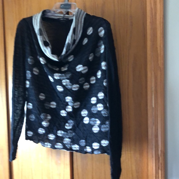 Crea concept black cream and tan cowl top. 22” from neck seam to bottom - Picture 9 of 14